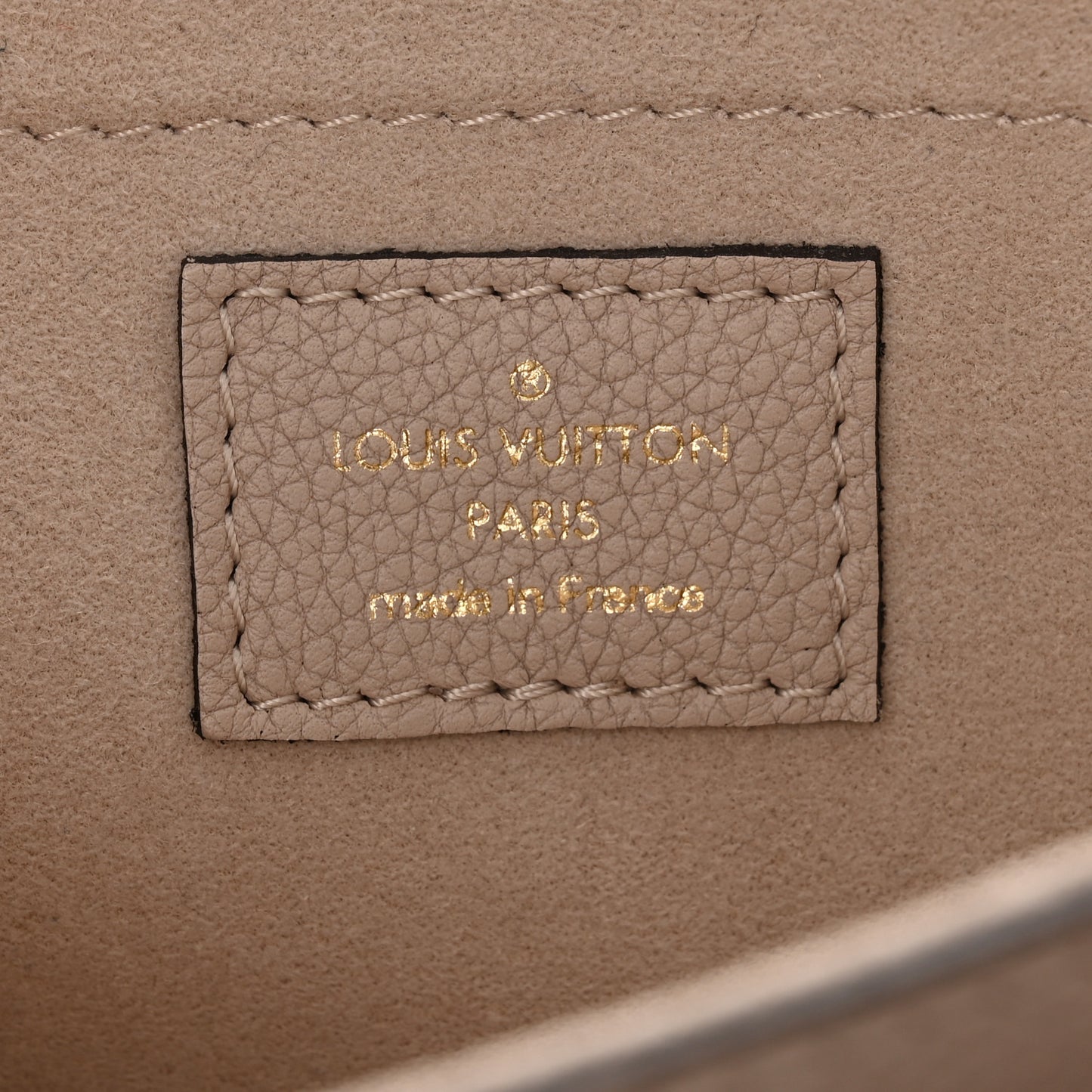 Grained Calfskin Lockme Tender Greige