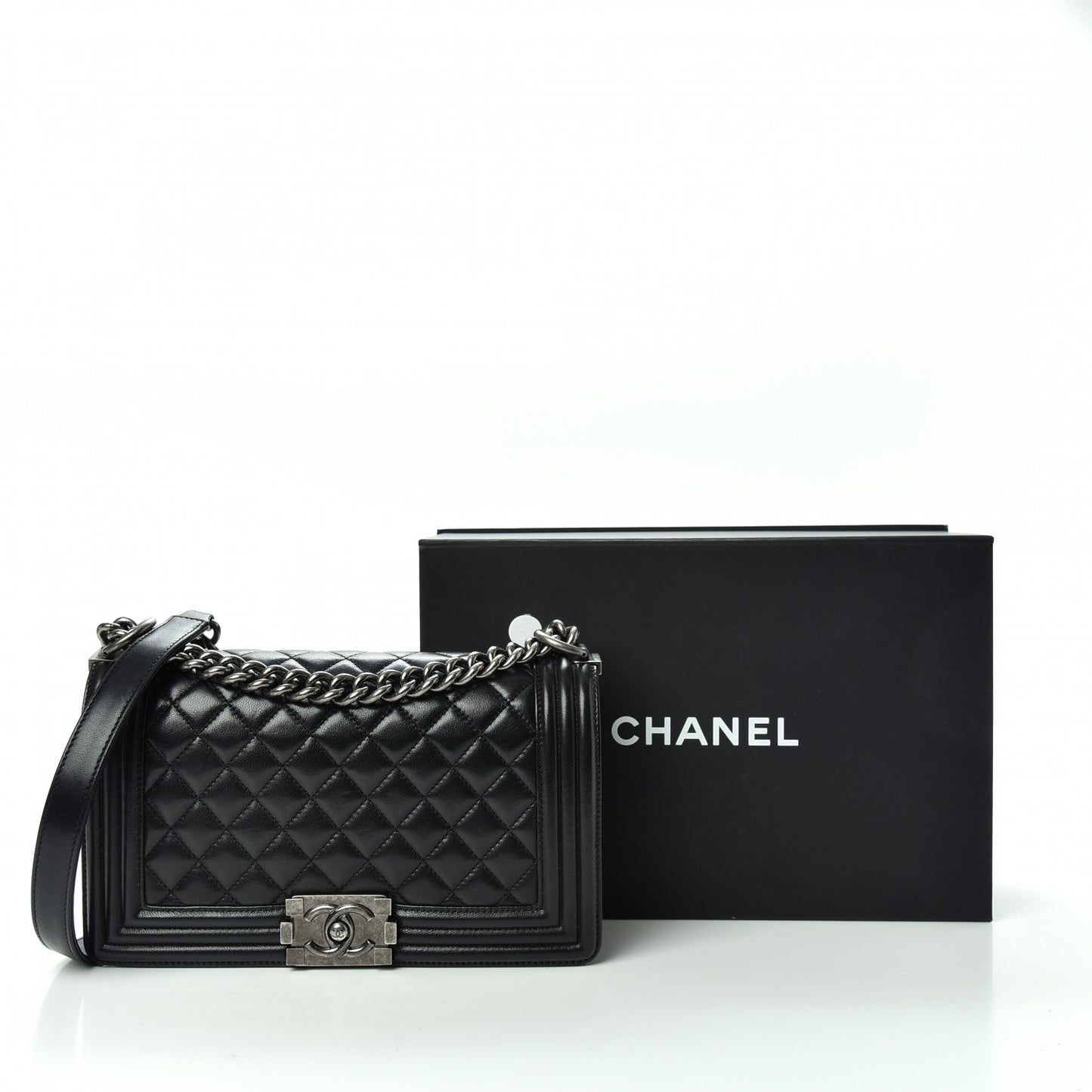 Lambskin Quilted Medium Boy Flap Black