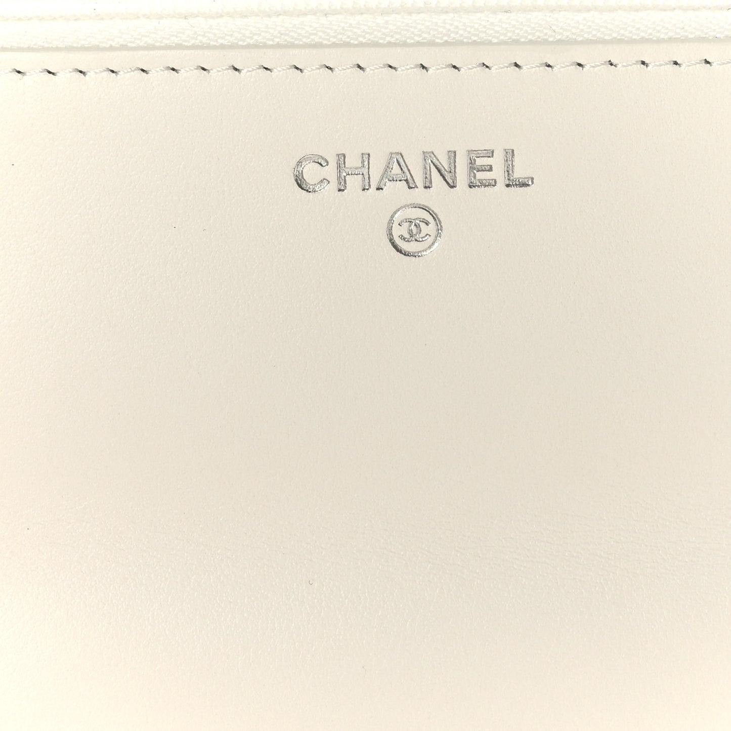 Shiny Crumpled Calfskin Strass Quilted Top Handle Clutch With Chain White