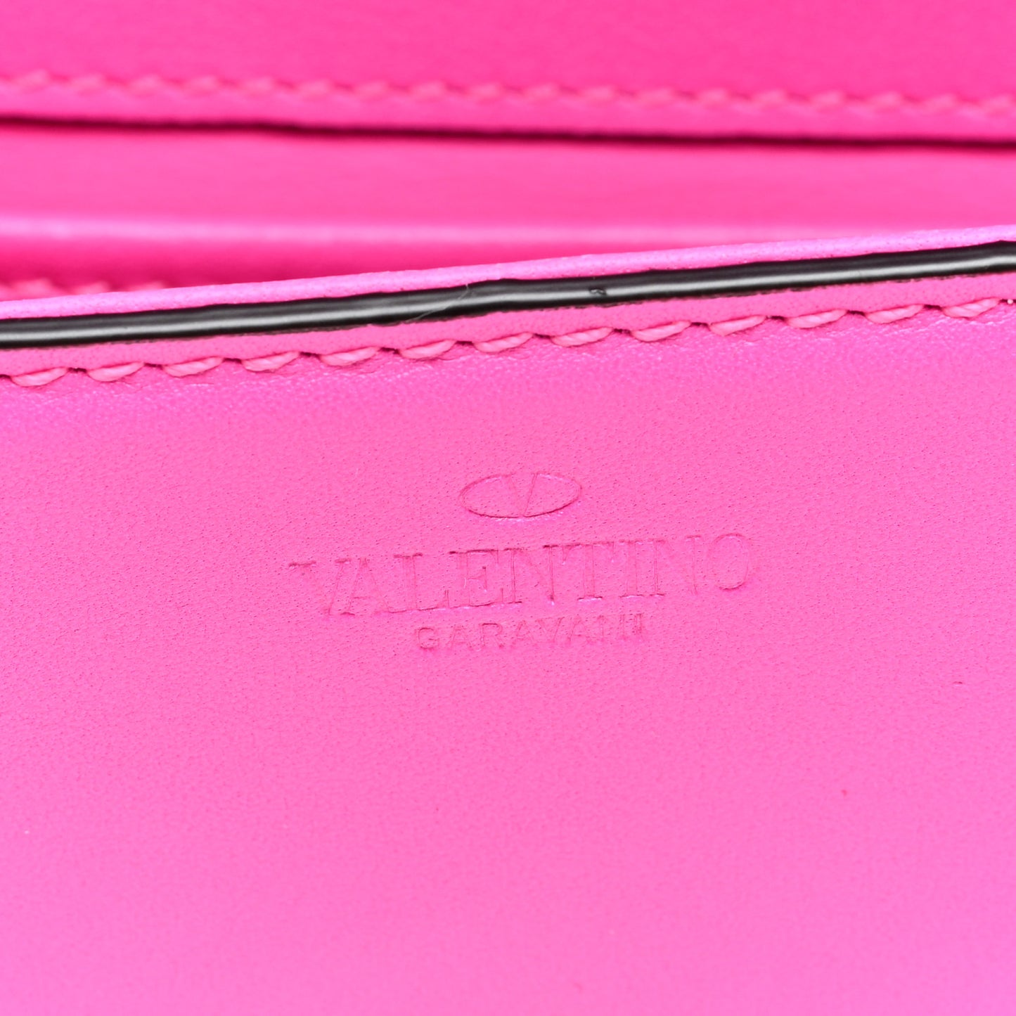 Calfskin Lacquer Monochrome Vlogo Mini Loco Crossbody Bag Pink PP