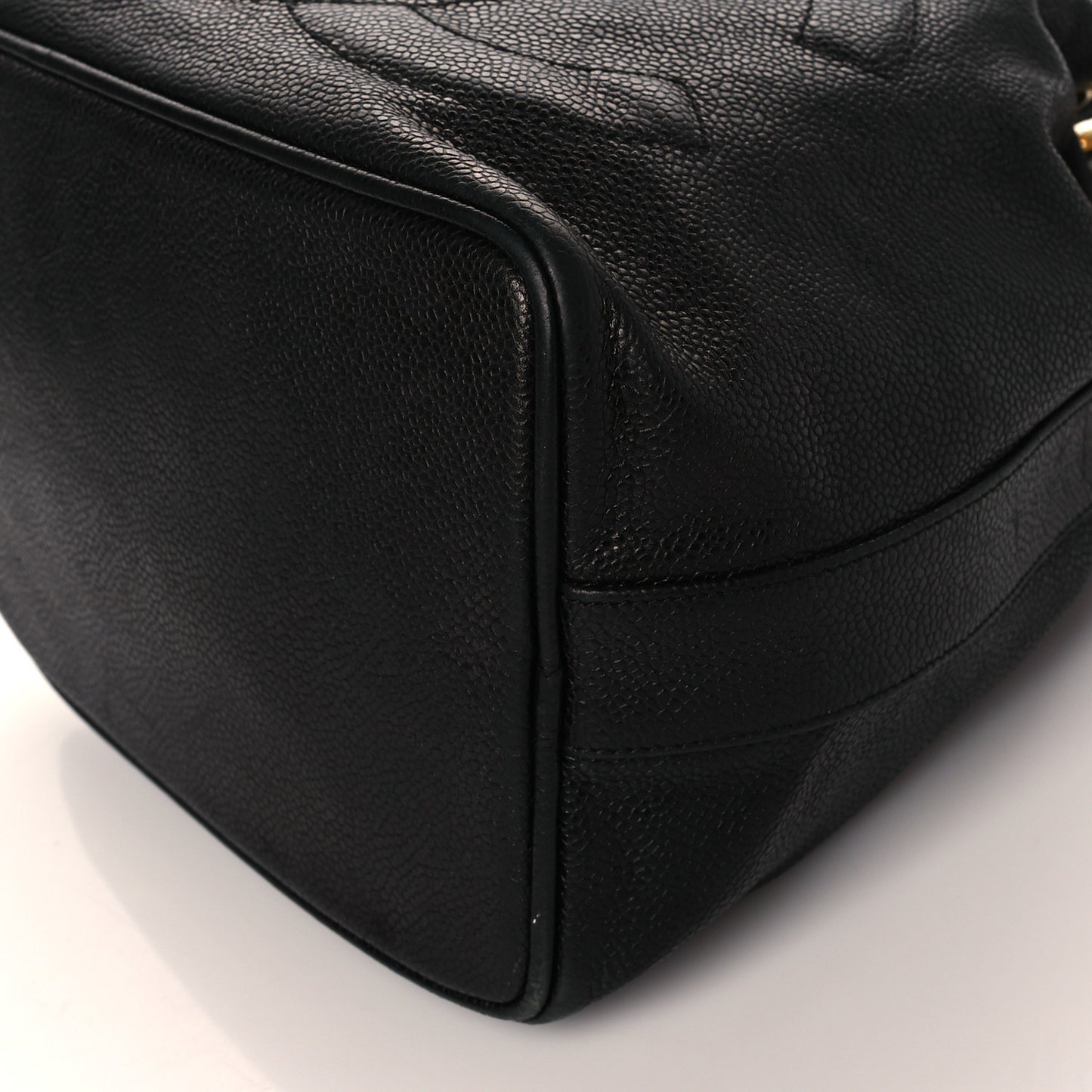 Caviar CC Drawstring Shoulder Bag Black