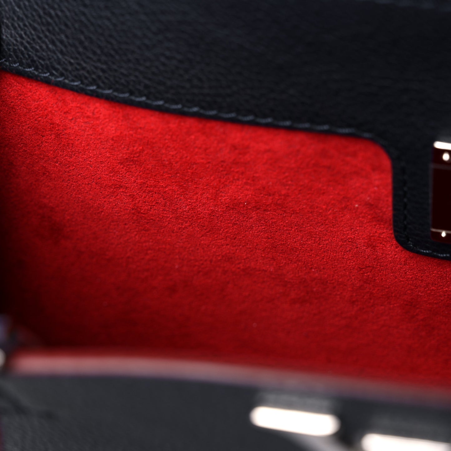 Calfskin Lockmeto Marine Rouge