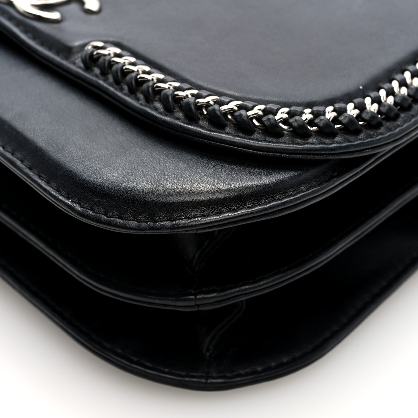 Calfskin Braided Small Chic Flap Black