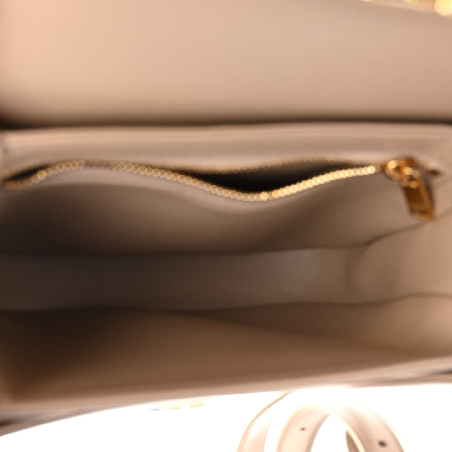 Shiny Calfskin Teen Besace Safari