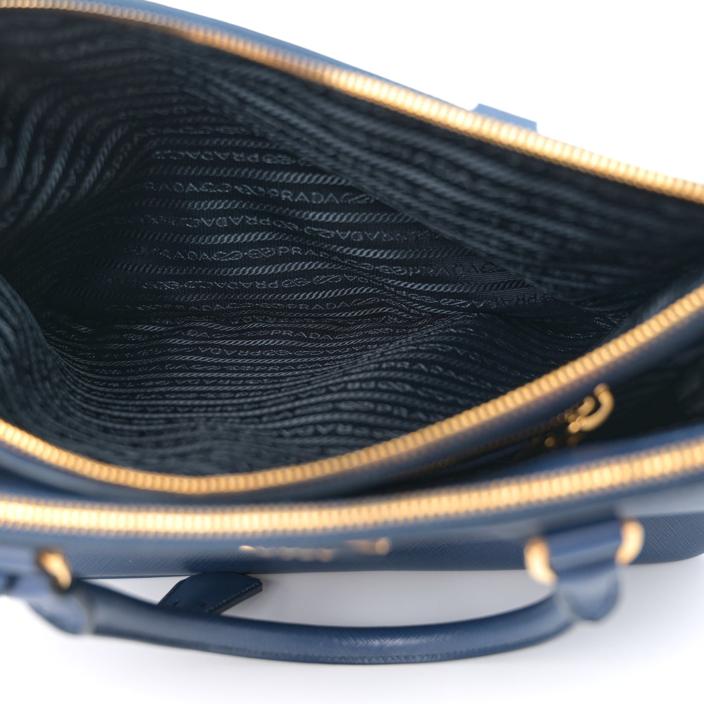 Saffiano Medium Galleria Double Zip Tote Bluette