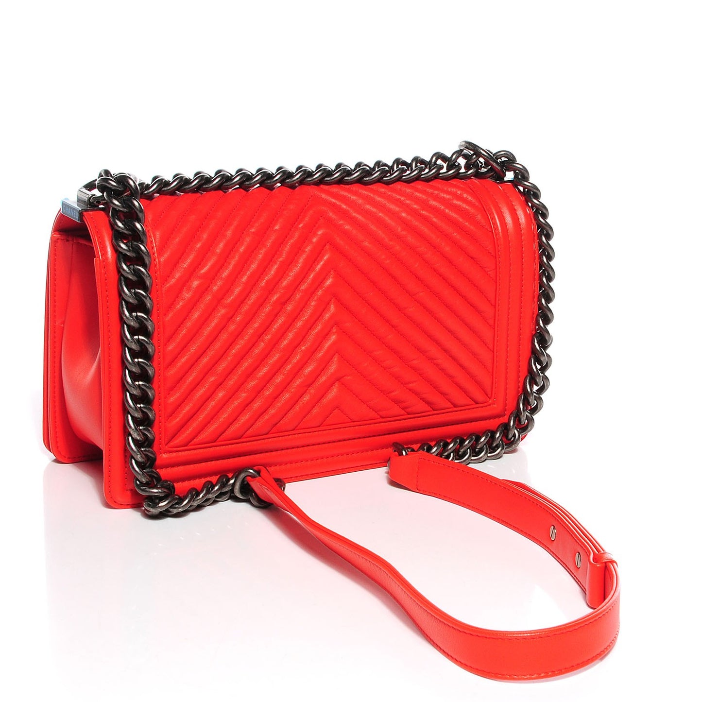 Wrinkled Lambskin Chevron Quilted Medium Boy Flap Red