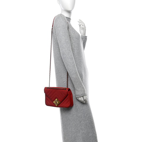 Lambskin Chevron Quilted Small Pyramid CC Flap Red