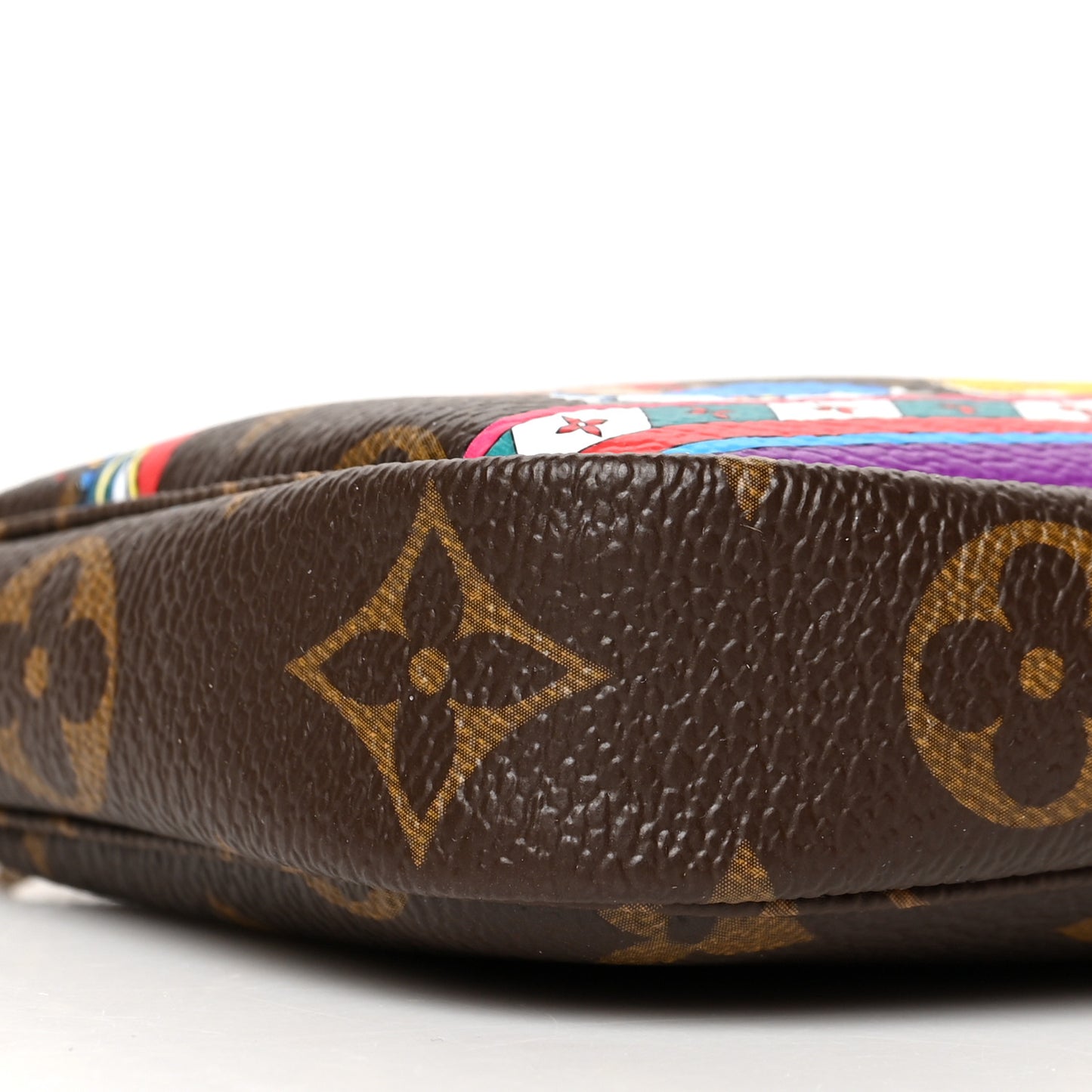 Monogram 2020 Christmas Animation Bumper Cars Mini Pochette Accessories Coquelicot