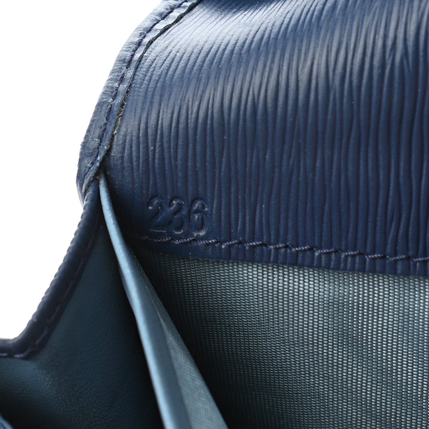 Vitello Move Bi-Color Continental Flap Travel Wallet Bluette Astrale
