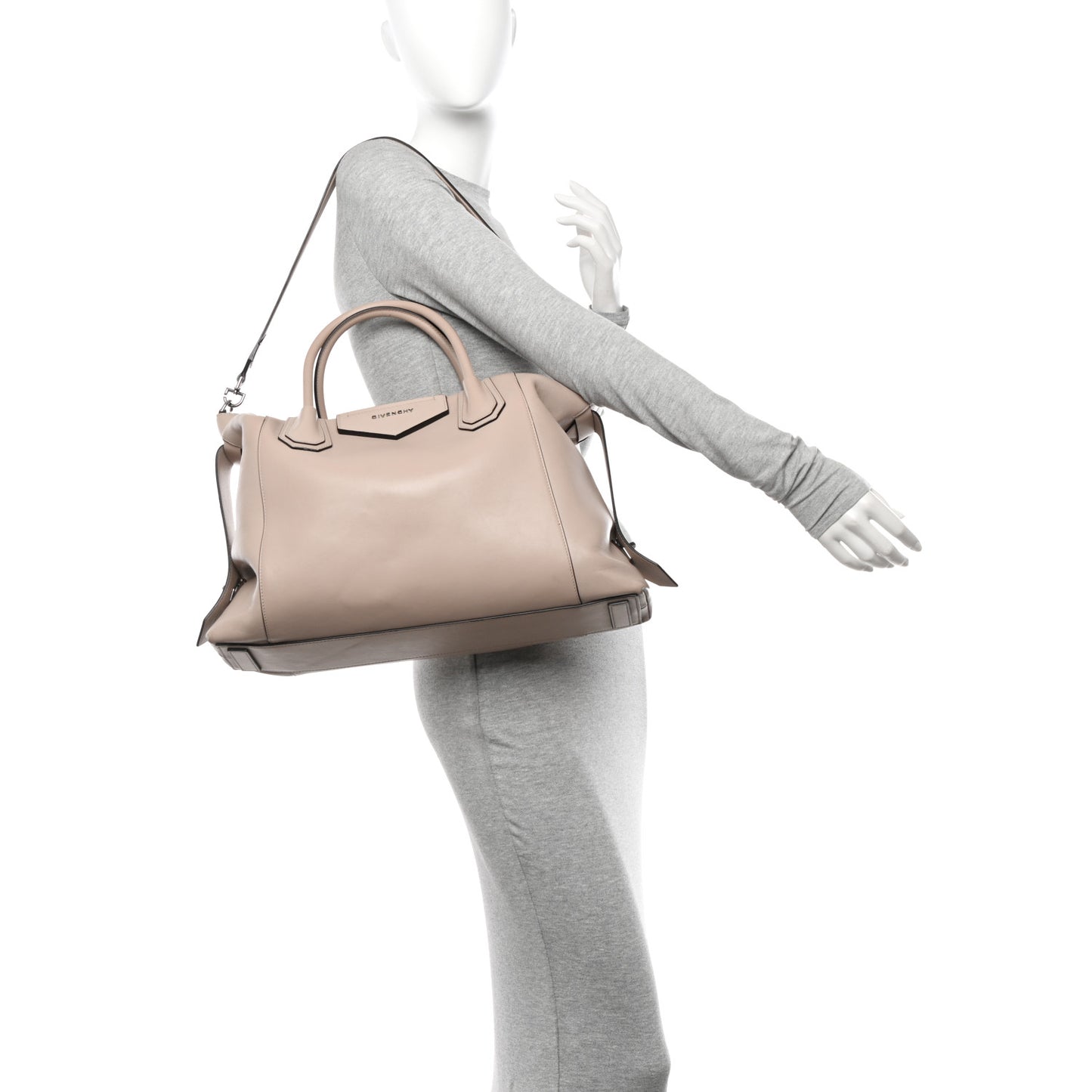 Soft Calfskin Medium Soft Antigona Dune