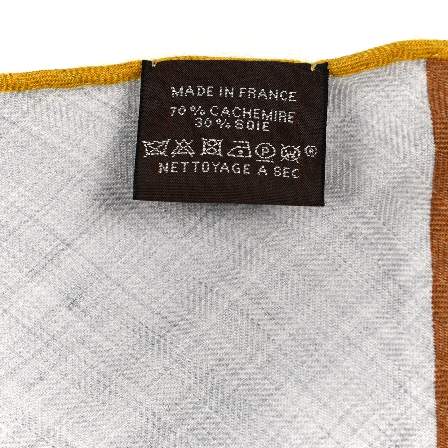 Cashmere Silk Encadre Giant Triangle Scarf Camel Gris Chine Jaune