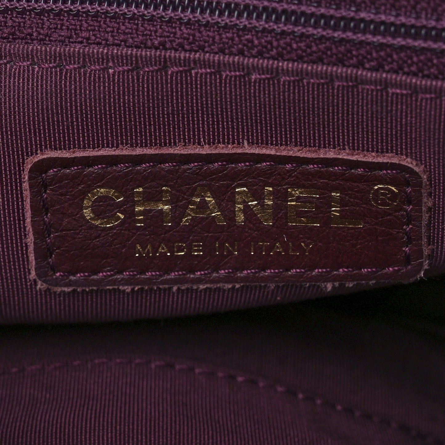 Shiny Lambskin Quilted Medium Fashion Therapy Flap Bag Lilac