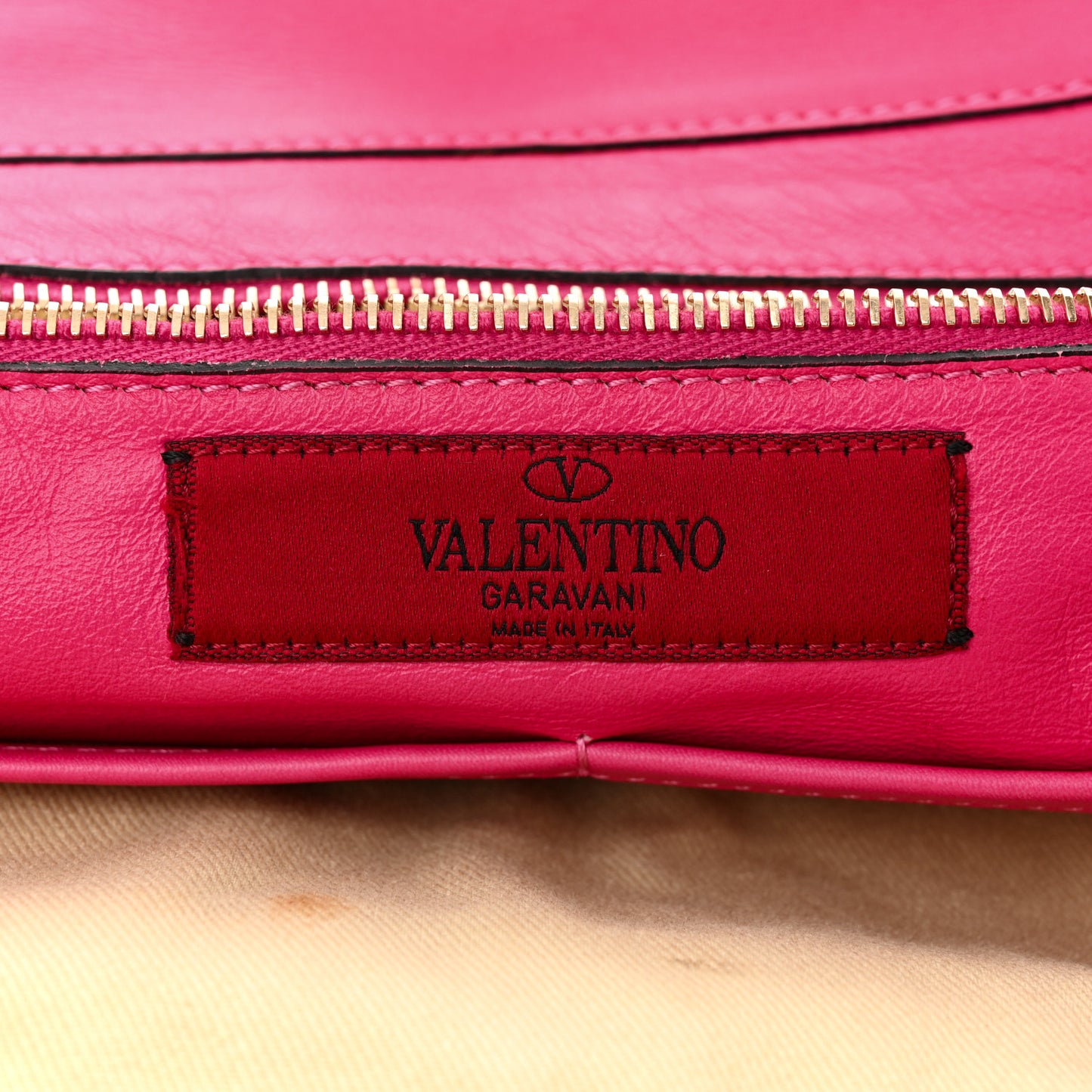 Vitello Medium Rockstud All Over Tote Pop Fuxia