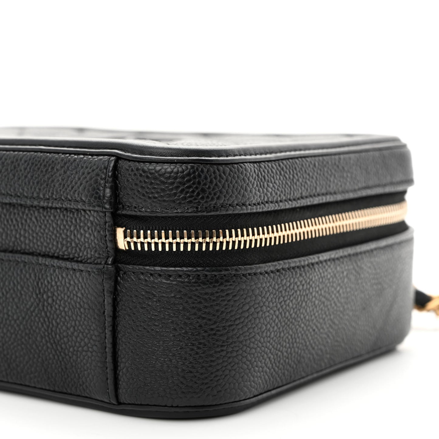 Caviar Quilted Medium CC Filigree Vanity Case Black