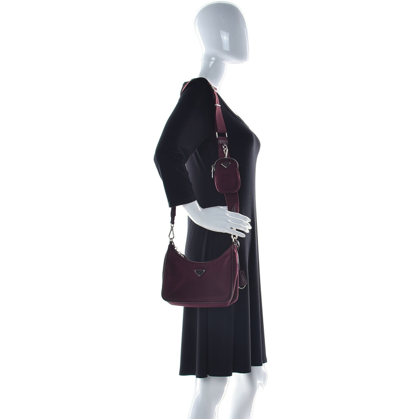 Tessuto Nylon Re-Edition 2005 Shoulder Bag Granato