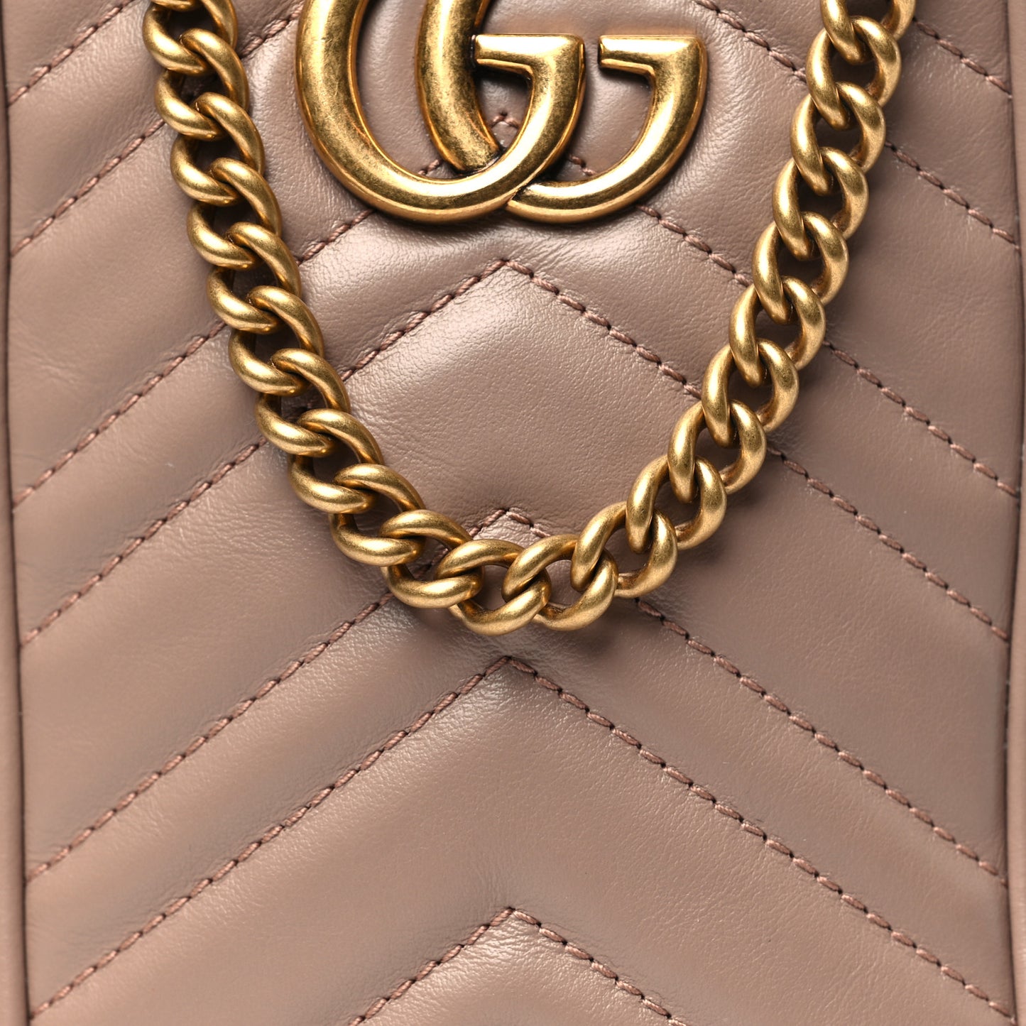 Calfskin Matelasse Mini GG Marmont Crossbody Bag Porcelain Rose