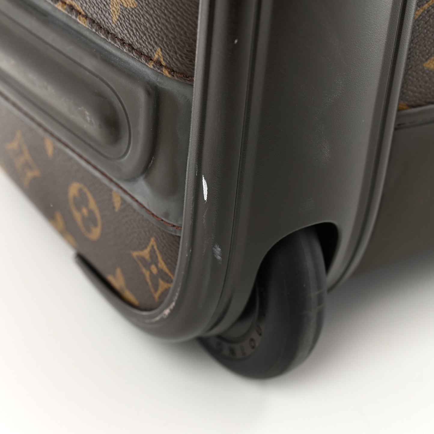 Monogram Pegase 70