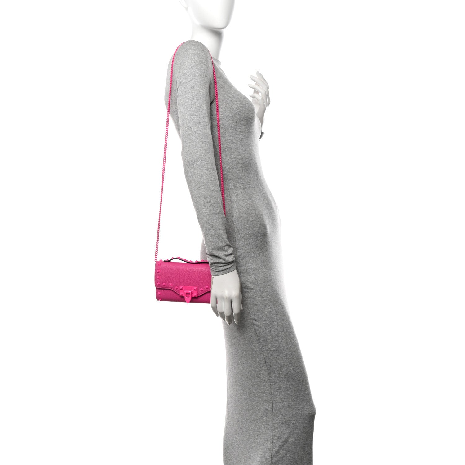 Valentino Garavani Pebbled Calfskin Enamel Monochrome Rockstud Flip Lock Flip Lock Wallet On Chain  Pink PP 2 of 11