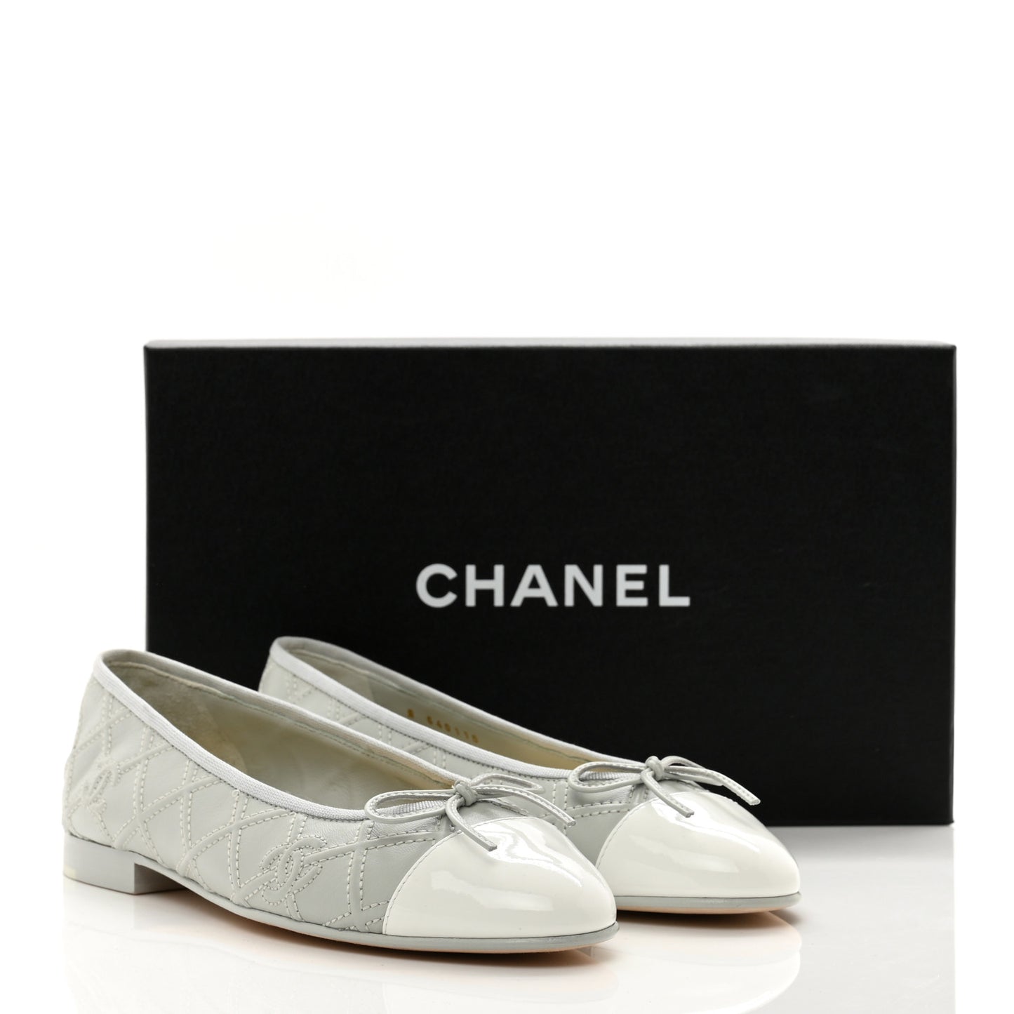 Lambskin Patent Double Stitched CC Cap Toe Ballerina Flats 37.5 Grey