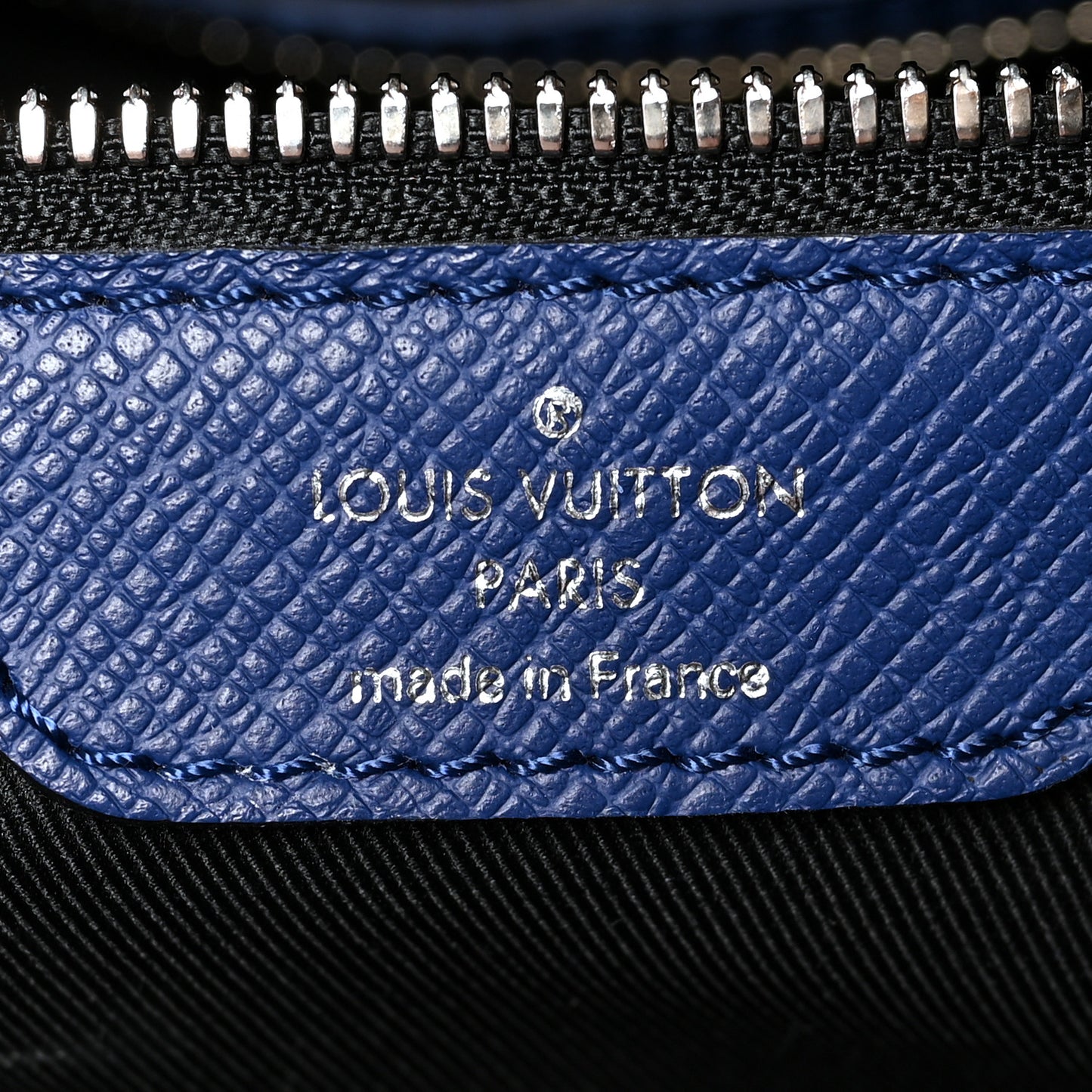 Taiga Monogram Eclipse Keepall Bandouliere 50 Pacific Blue