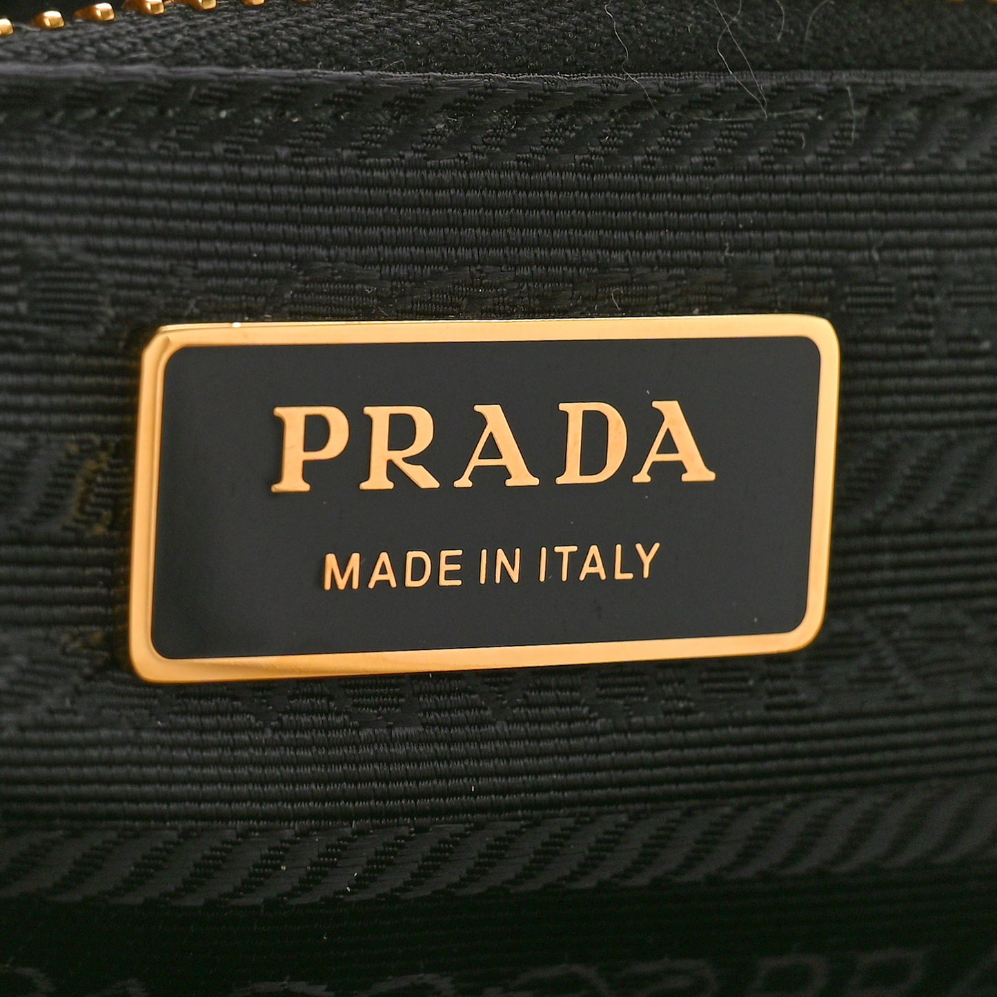 Re-Nylon Impunturato Saffiano Triangle Stitched Re-Edition 1995 Chaine Large Shoulder Bag Black