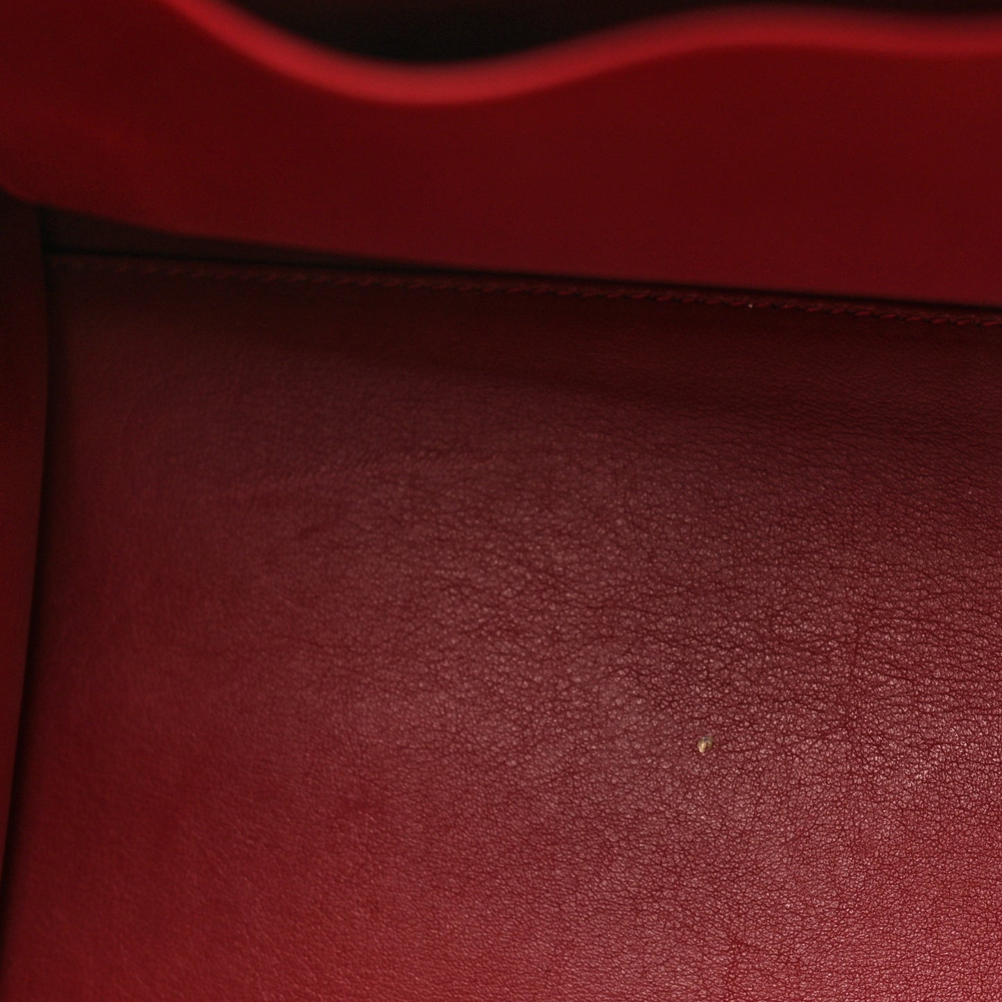 Bullcalf Medium Diorever Flap Red