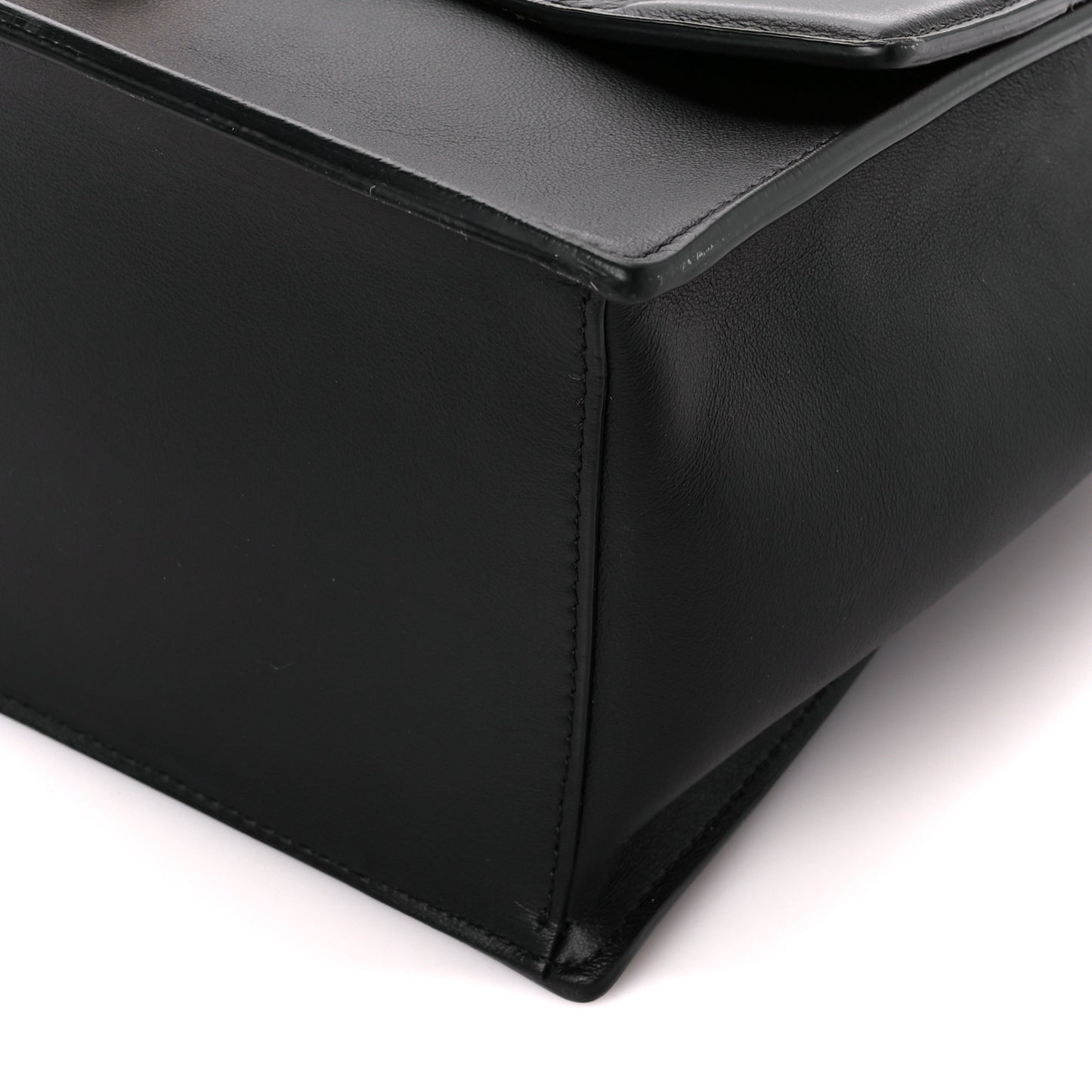 Vitello Grace Matte Kan U Shoulder Bag Black