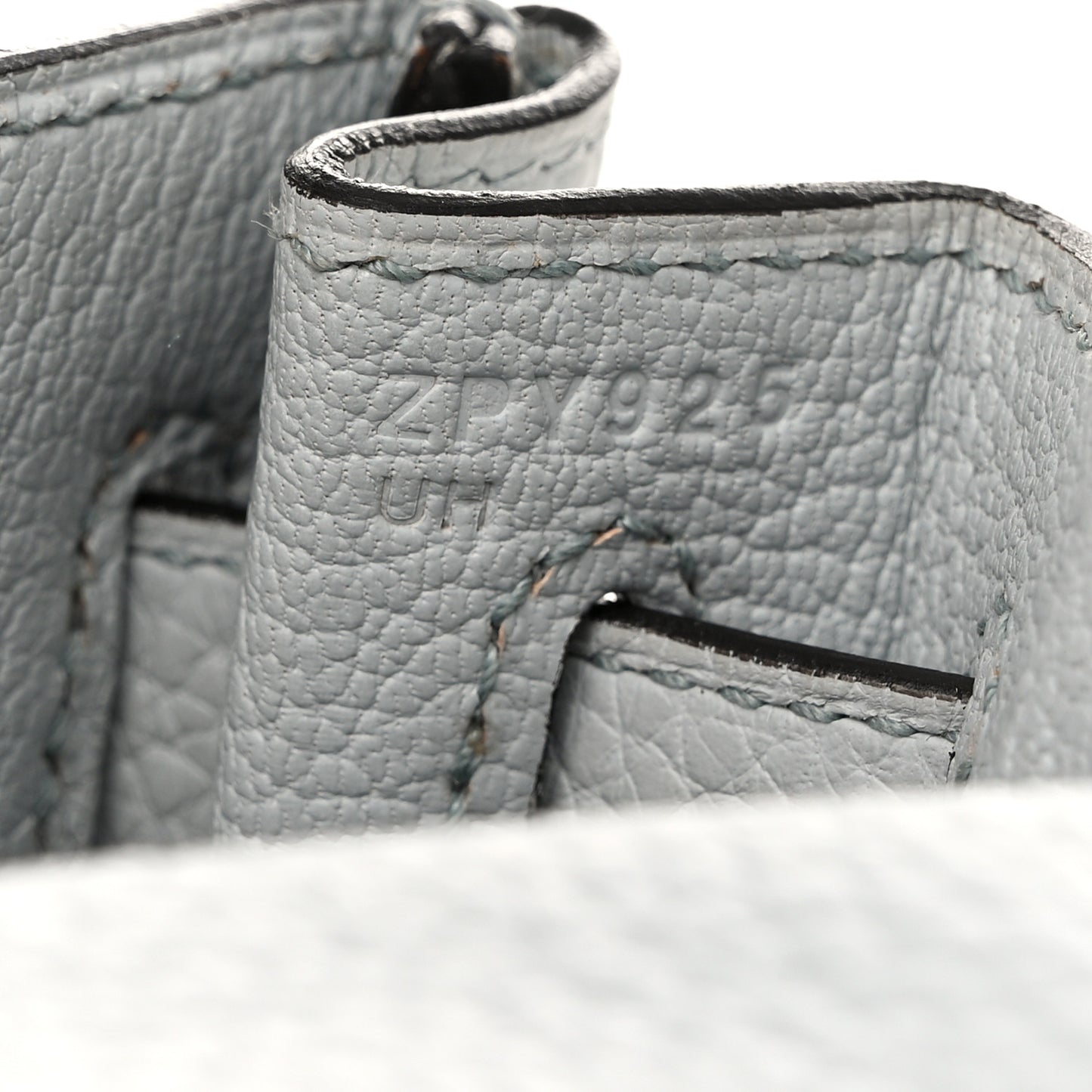 Togo Kelly Retourne 28 Bleu Pale