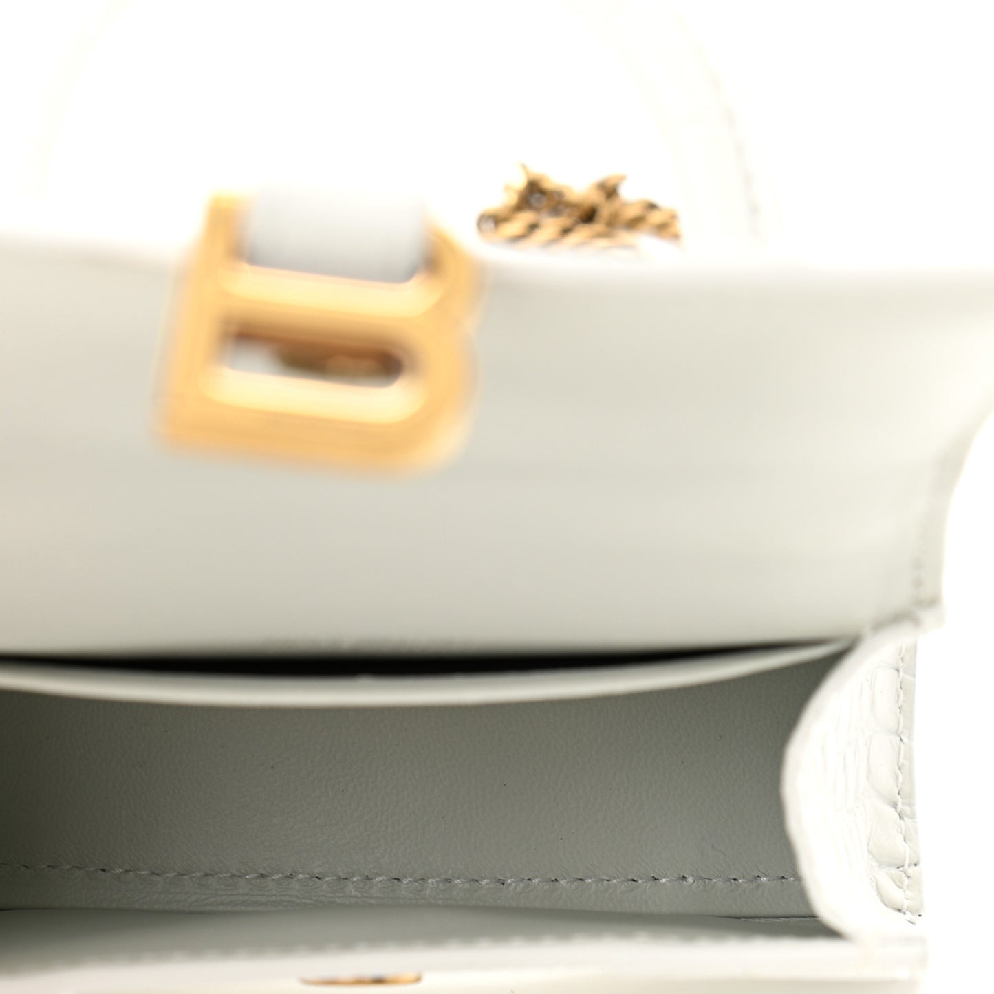 Shiny Calfskin Crocodile Embossed Hourglass Top Handle Bag Mini with Chain White