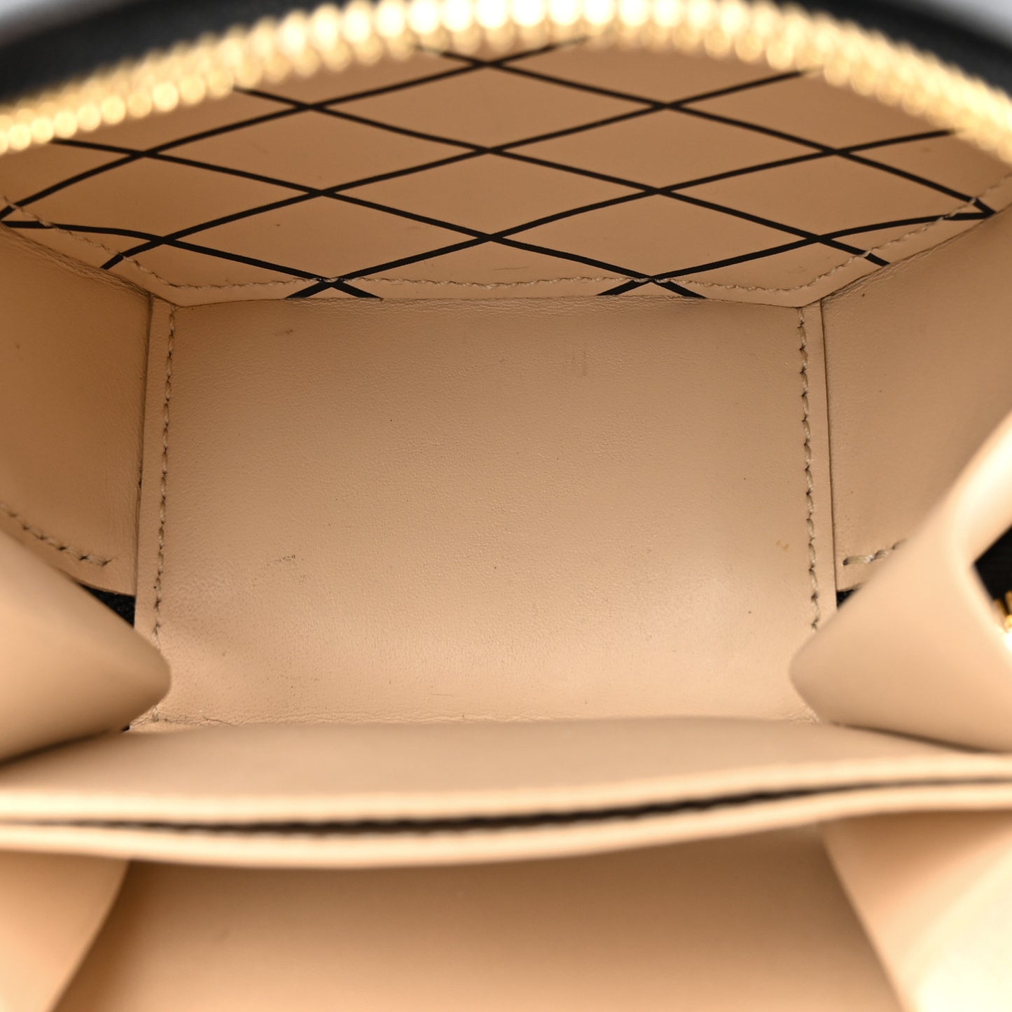 Reverse Monogram Mini Boite Chapeau