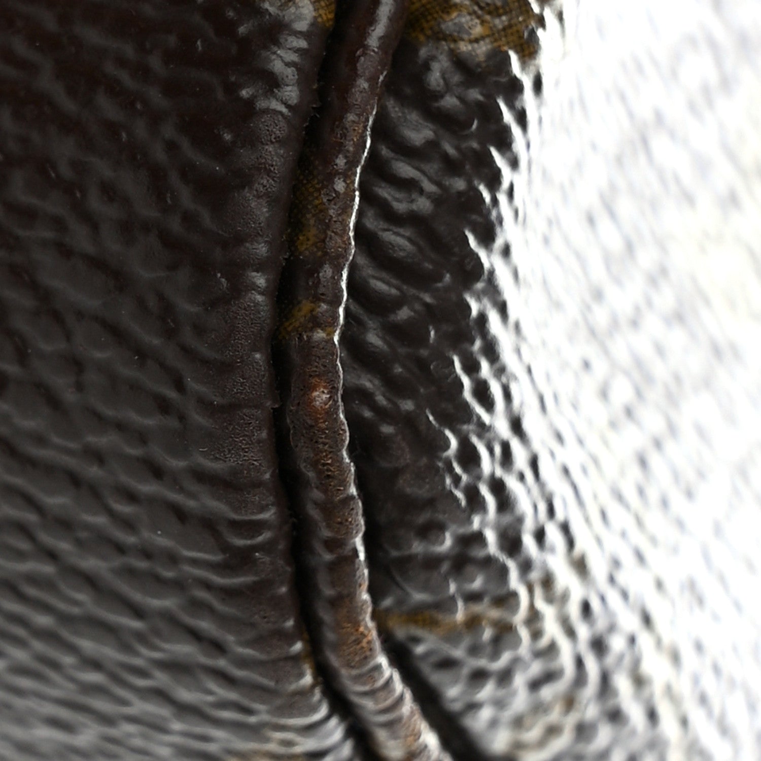 Louis Vuitton Monogram Trousse Toilette 28 11 of 12