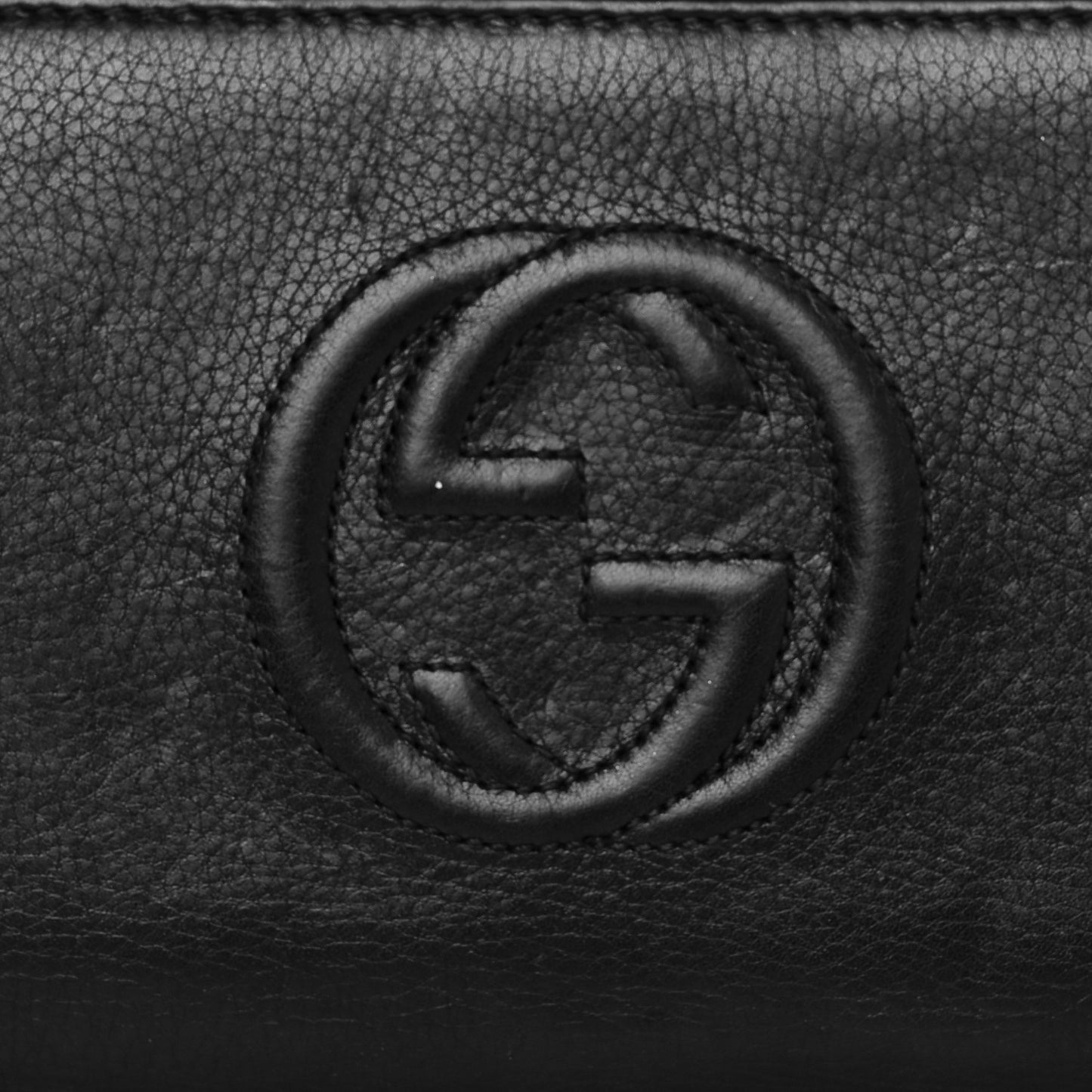 Pebbled Calfskin Soho Zip Around Wallet Black