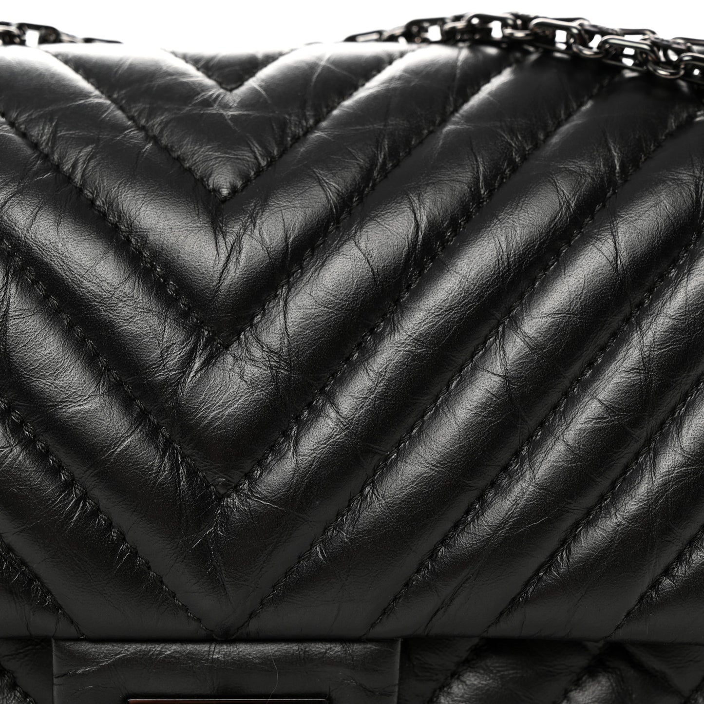 Aged Calfskin Chevron Quilted 2.55 Reissue 225 Flap So Black