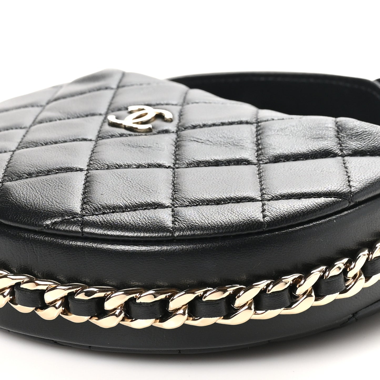 Lambskin Quilted Chain Around Pouch Black