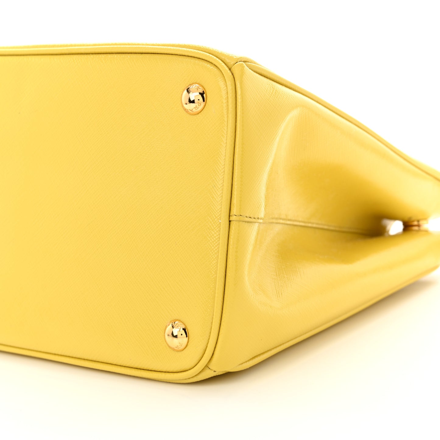 Saffiano Vernice Medium Galleria Double Zip Tote Ananas