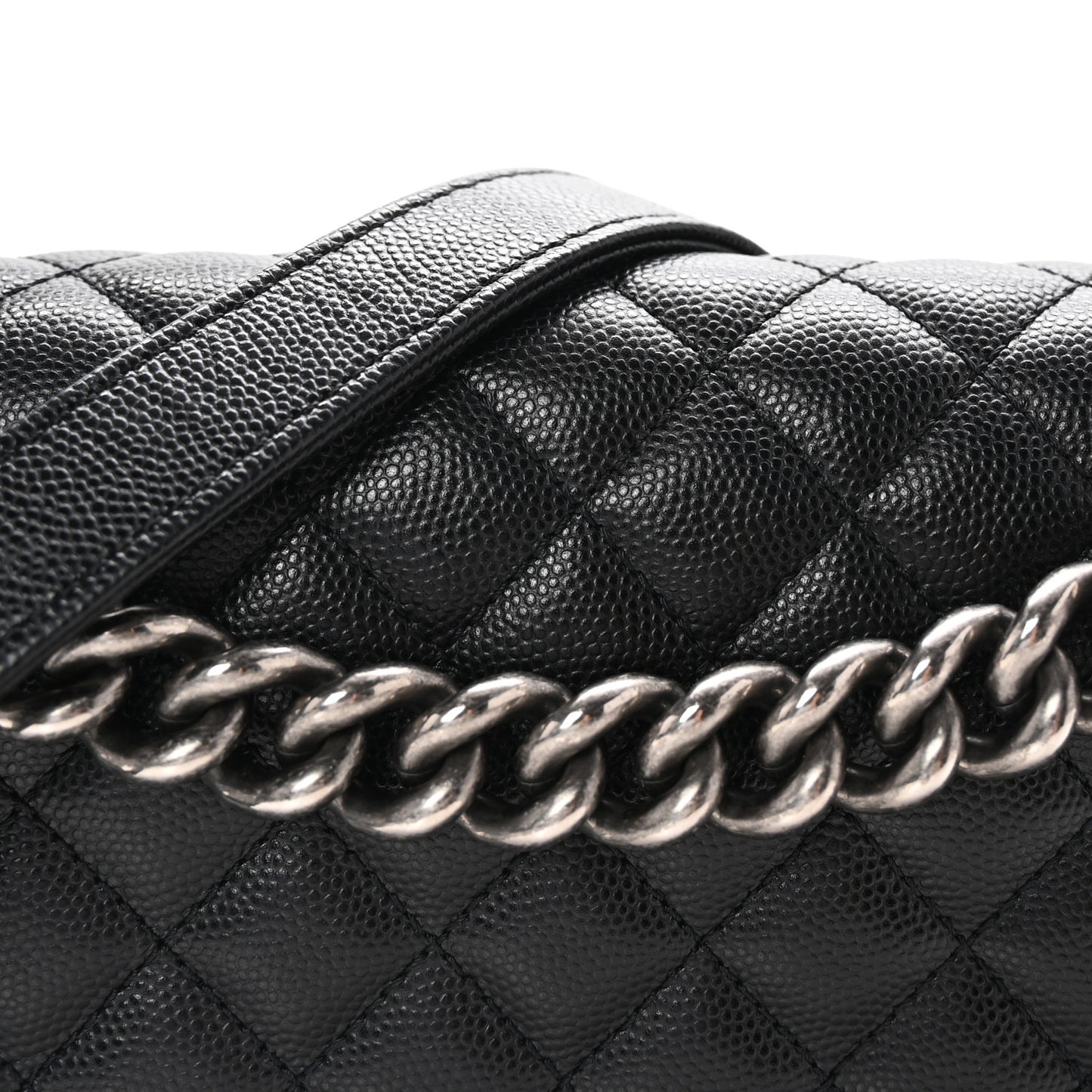 Caviar Quilted Medium Boy Flap Black