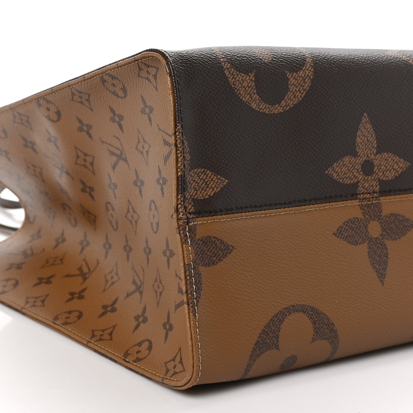 Reverse Monogram Giant Onthego GM