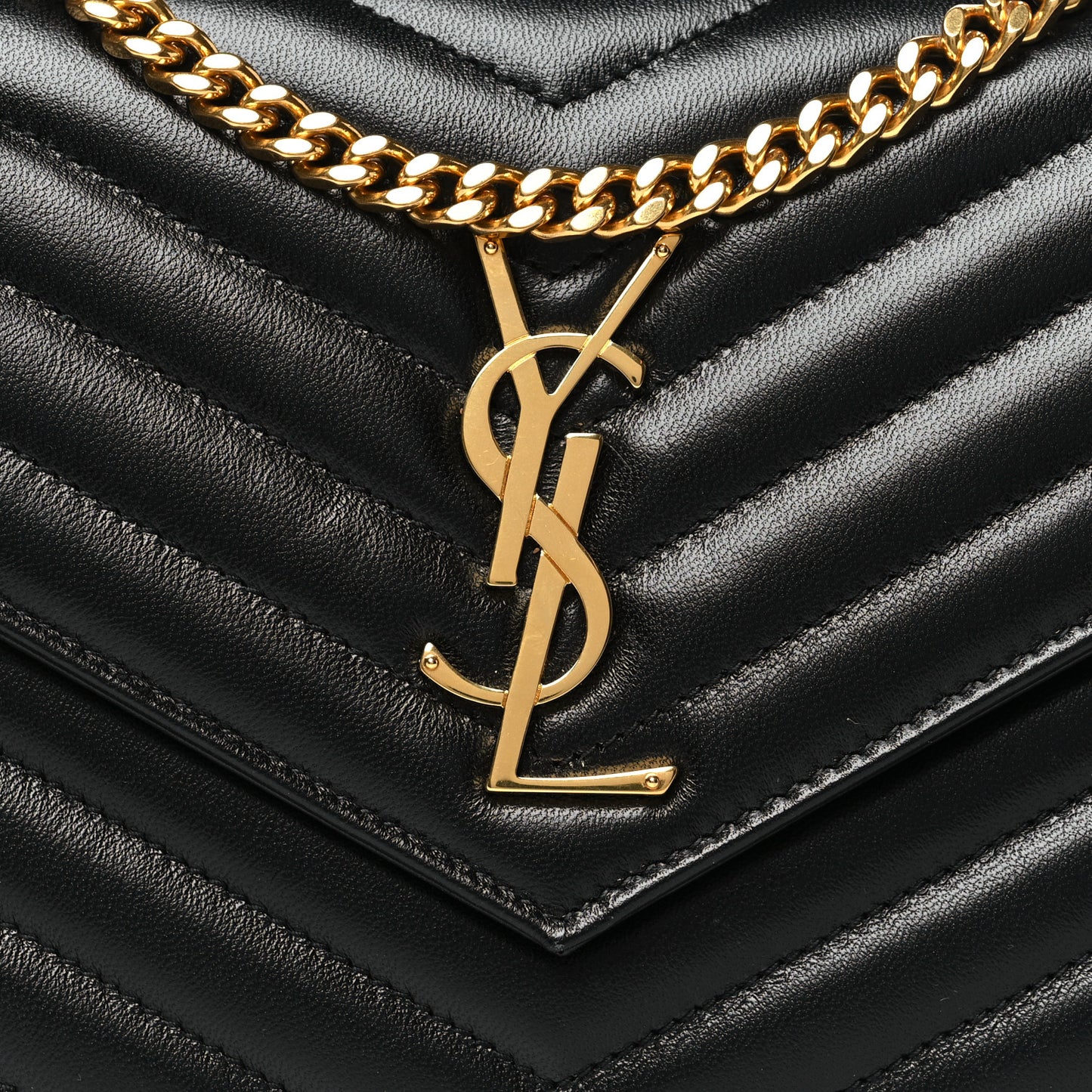 Grain De Poudre Matelasse Chevron Monogram Chain Wallet Black