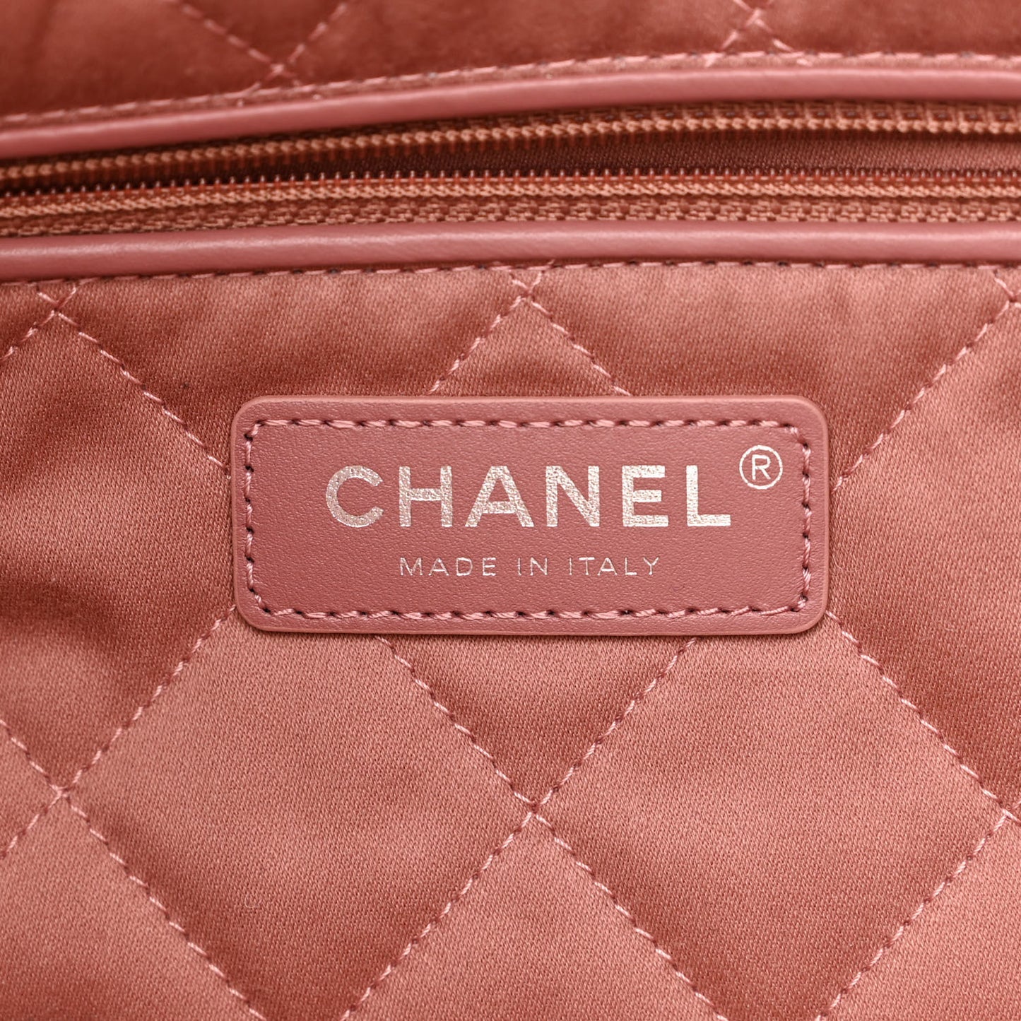Metallic Calfskin Quilted Small Chanel 22 Pink