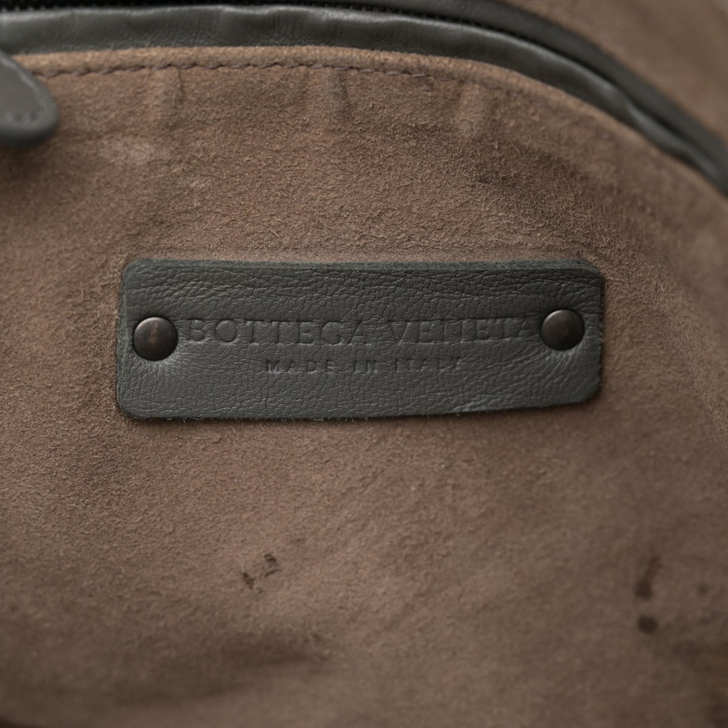Nappa Intrecciato Nodini Crossbody Messenger New Light Grey