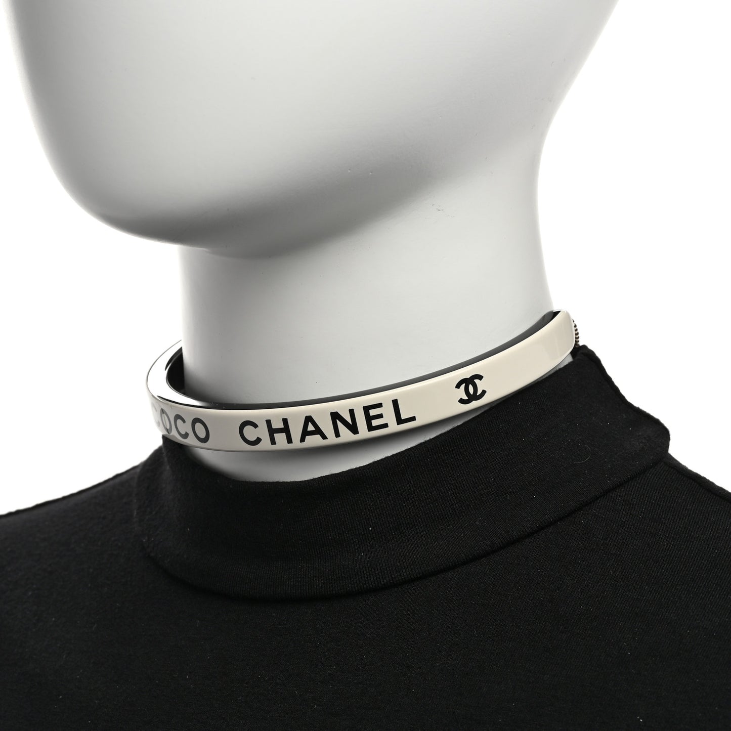 Resin Logo Choker White Black