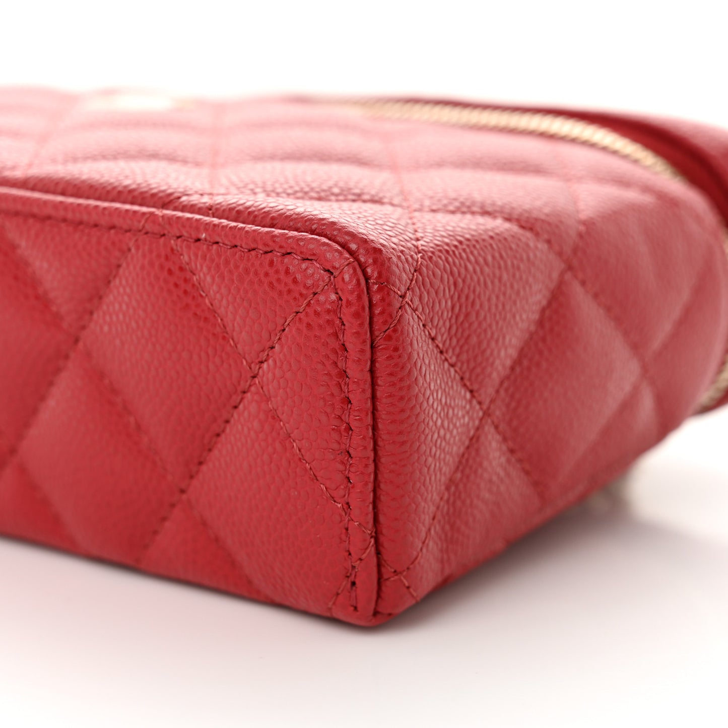 Caviar Quilted Top Handle Slim Vanity With Chain Red