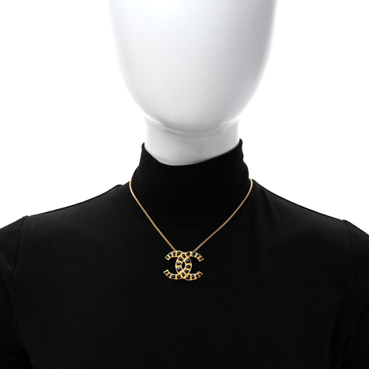 Resin Along The Nile CC Pendant Necklace Gold Black