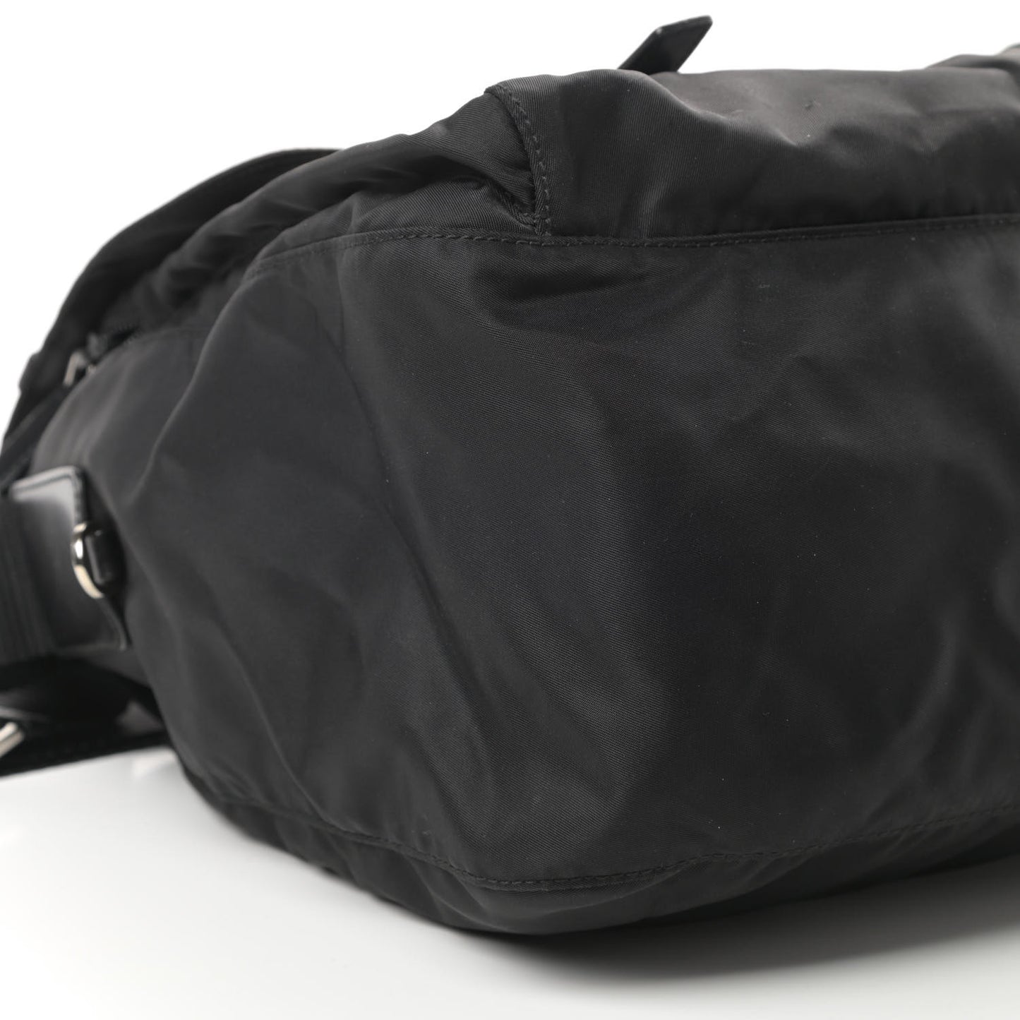 Nylon Vela Messenger Bag Black