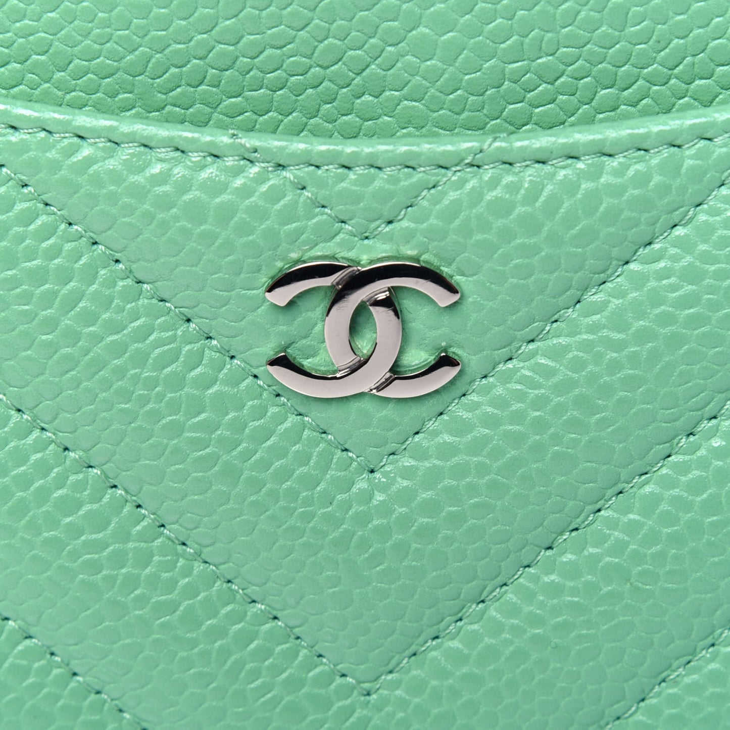 Caviar Chevron Quilted Card Holder Light Green