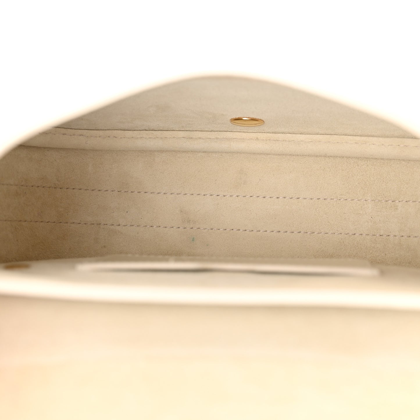 Box Calfskin Medium Bobby Flap Latte