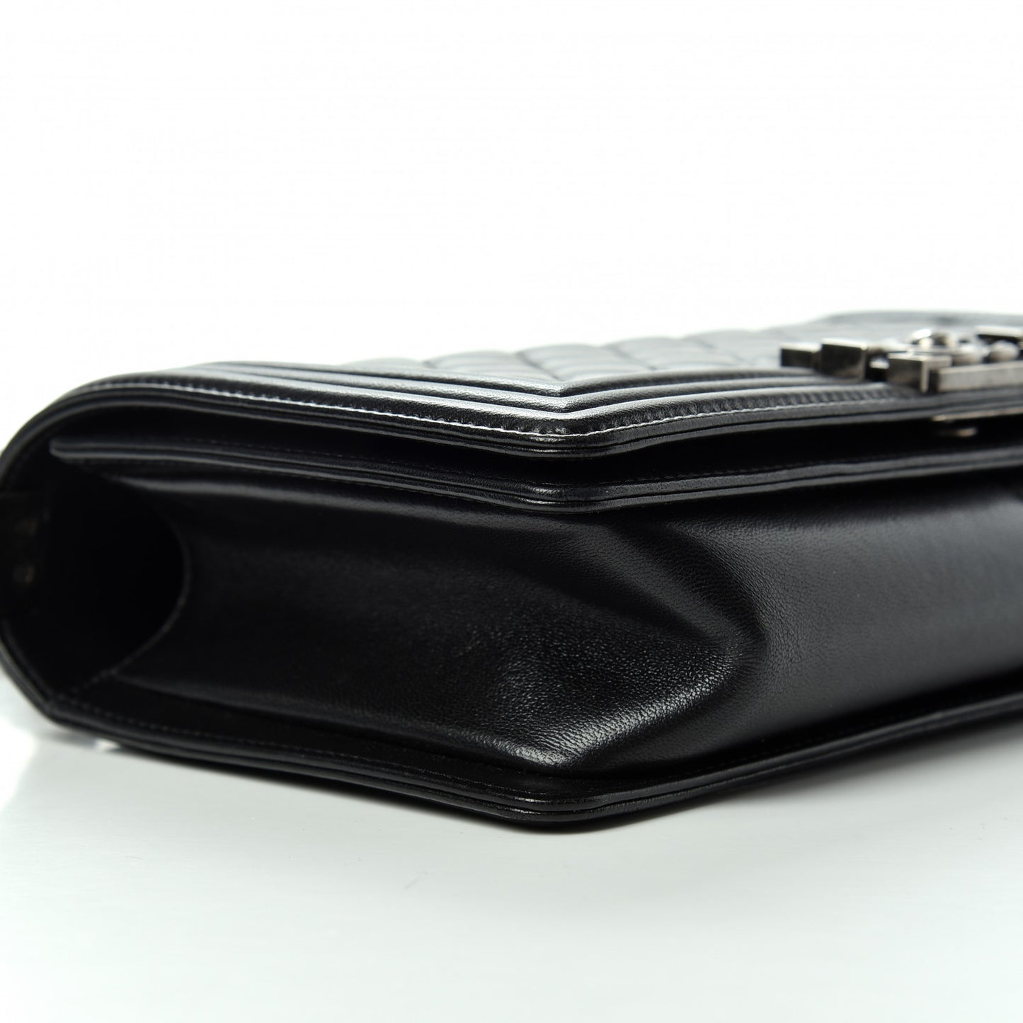 Lambskin Quilted Medium Boy Flap Black