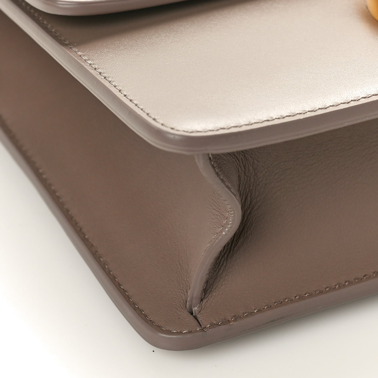 Box Calfskin 30 Montaigne Flap Bag Raw Beige