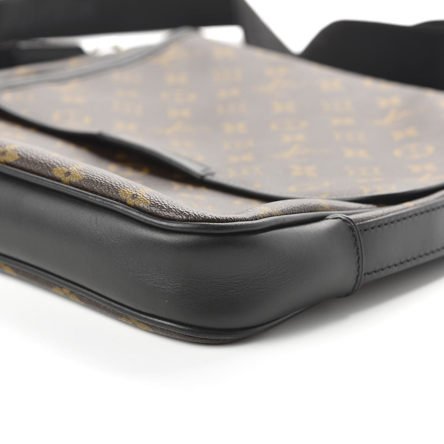 Monogram Macassar Bass MM