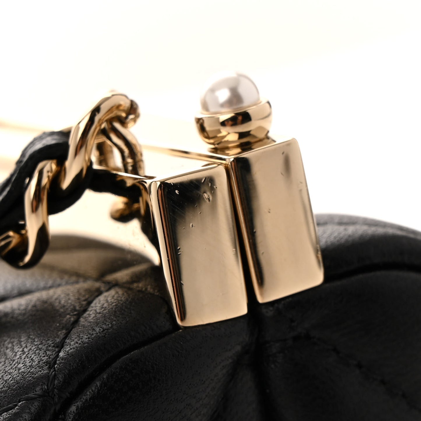 Lambskin Quilted Pearl CC Vanity Case Black